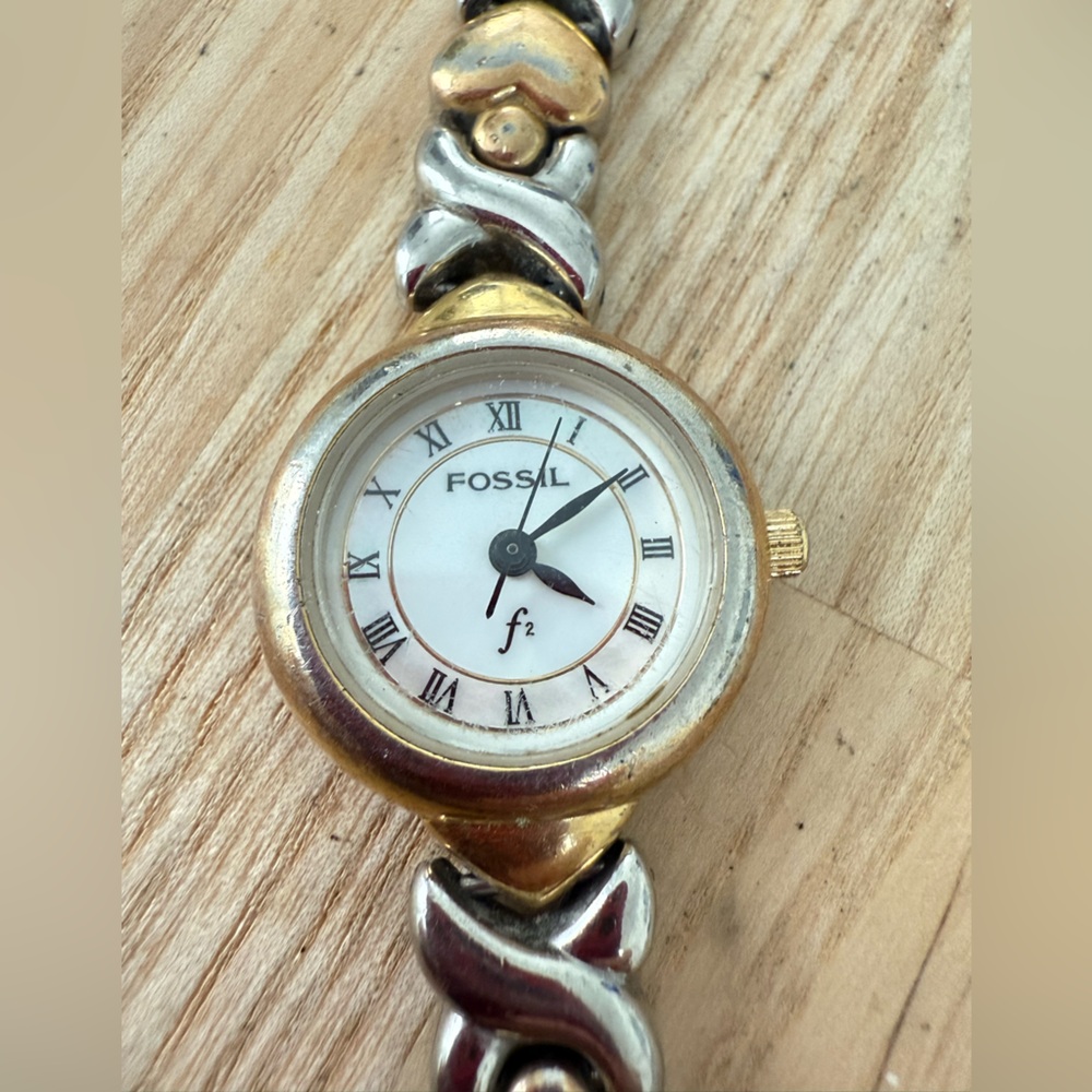 Vintage fossil ladies two tone heart link watch NEW BATTERY